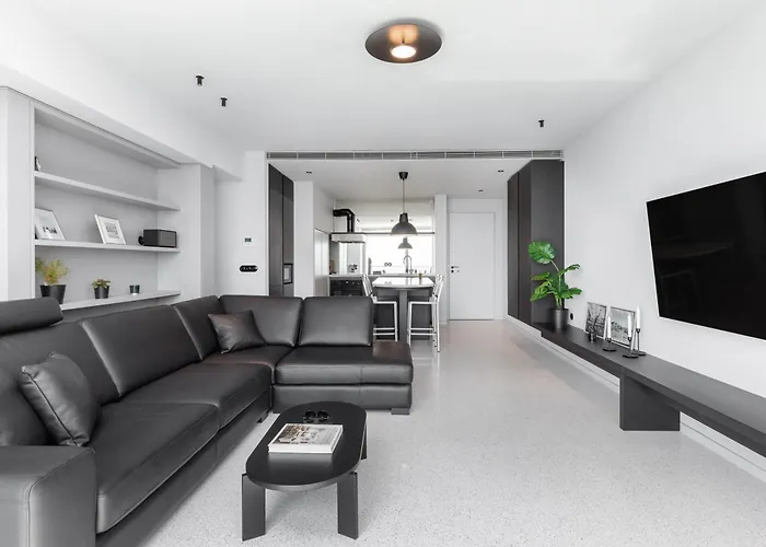 Nero Luxury Suites By Zennova