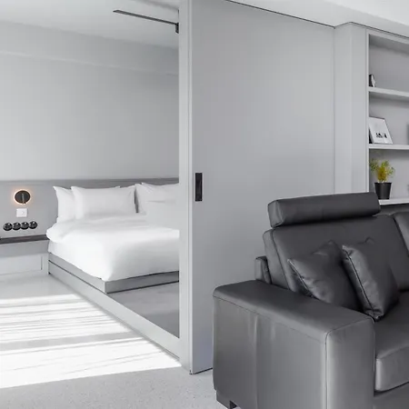 Nero Luxury Suites By Zennova Thessaloniki Exterior foto