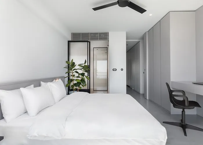 Nero Luxury Suites By Zennova